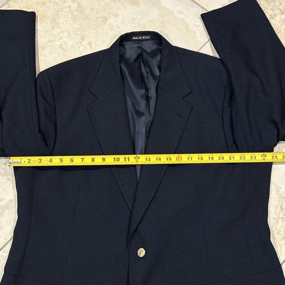 Pierre Cardin Gold Crest Blazer Mens 48R Navy Blue Two Button Classic Jacket USA
